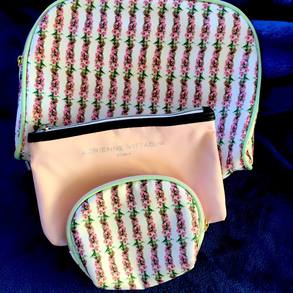 Adrienne Vittadini Travel Set